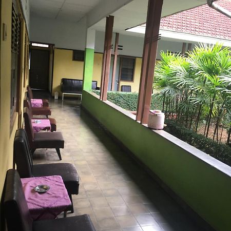Oyo Life 1708 Hotel Budi Famili 1 Syariah Ciamis Ngoại thất bức ảnh