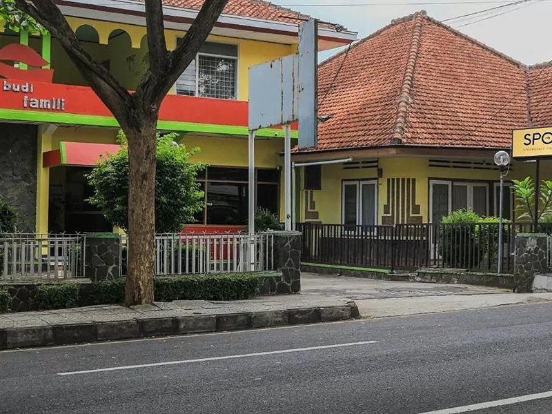 Oyo Life 1708 Hotel Budi Famili 1 Syariah Ciamis Ngoại thất bức ảnh