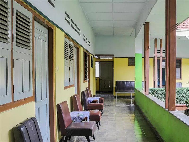 Oyo Life 1708 Hotel Budi Famili 1 Syariah Ciamis Ngoại thất bức ảnh